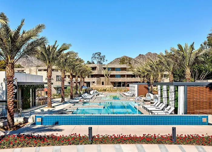 Resort Arizona Biltmore, Lxr &