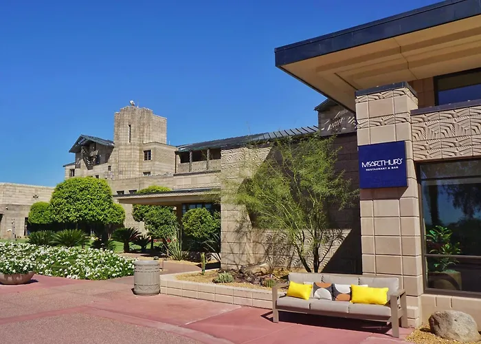 Resort Arizona Biltmore, Lxr &