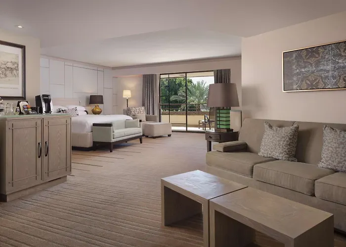 Resort Arizona Biltmore, Lxr &