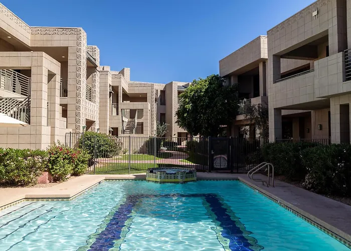 Resort Arizona Biltmore, Lxr &